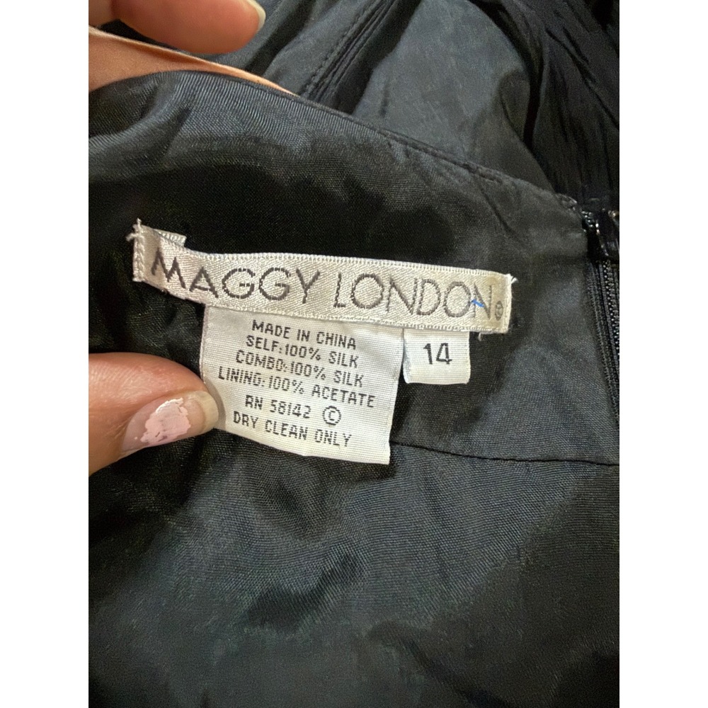 Maggy London Black 100% Silk Chiffon Tie Back Cocktail Dress Size 14 Sleeveless - Picture 2 of 6